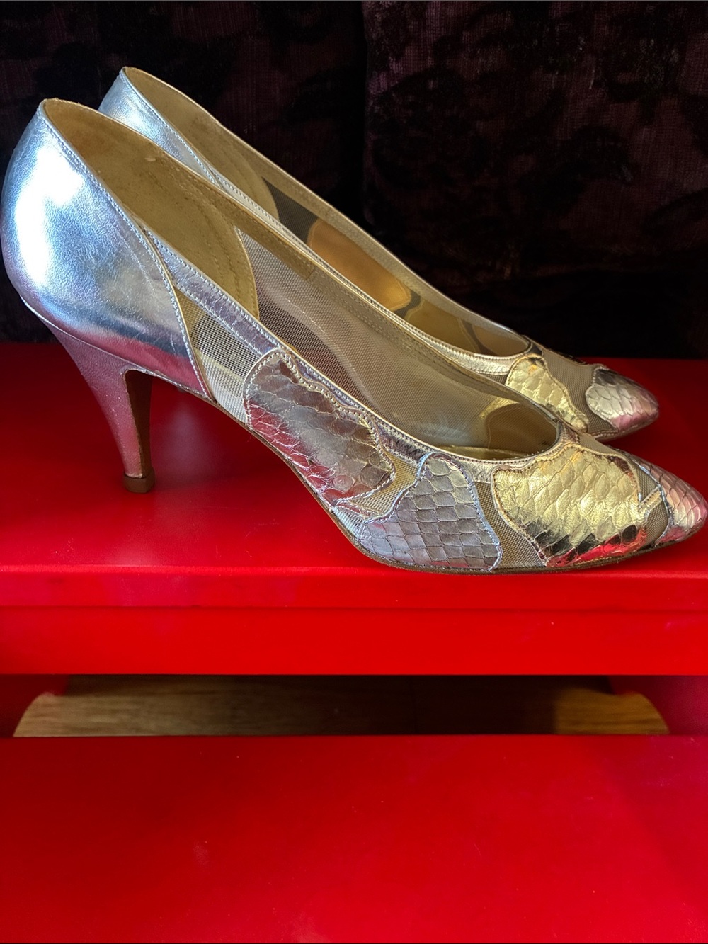 Stuart Weitzman Vintage Silver Metallic Snakeskin Leather Heels Size 6 1/2